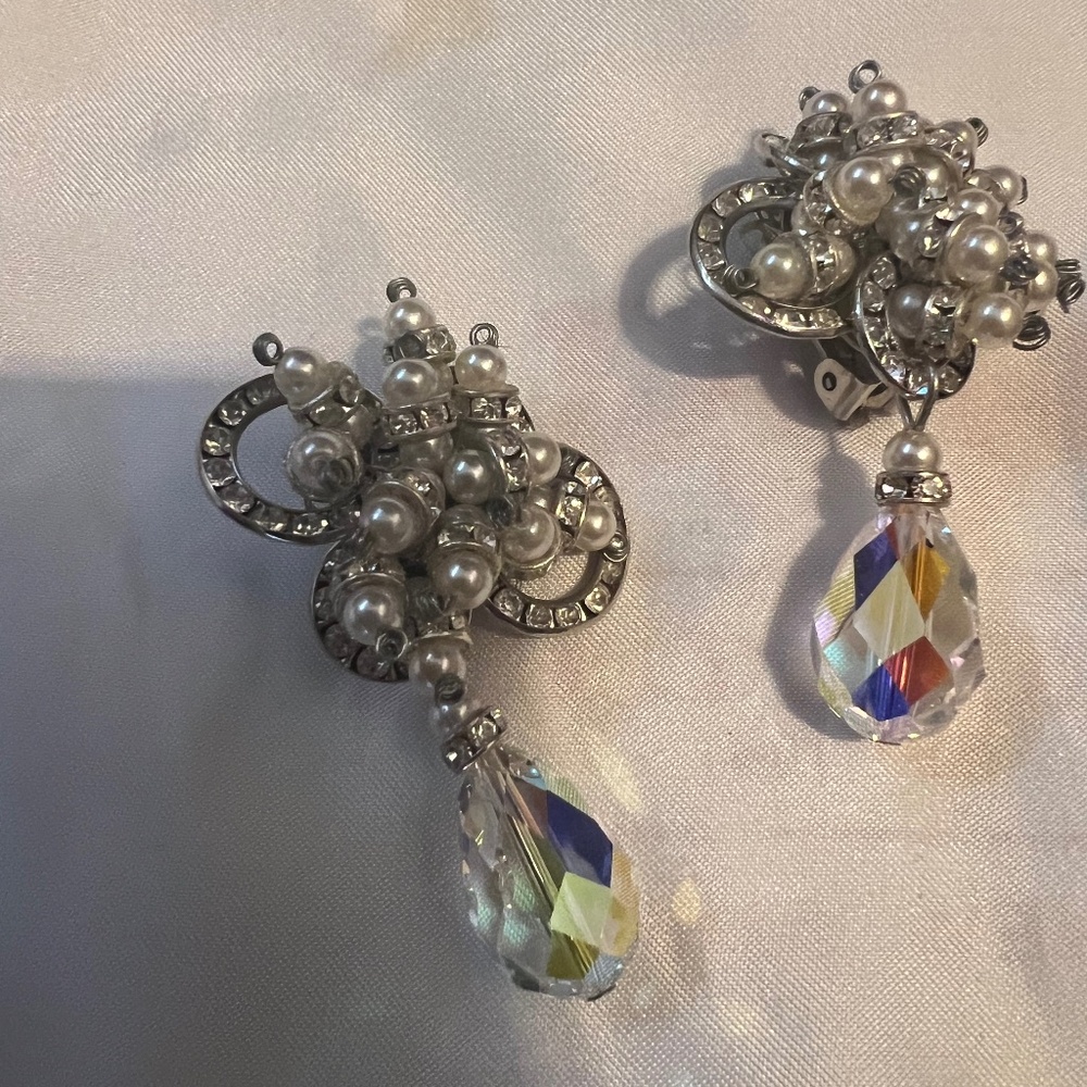 Crystal drop earrings